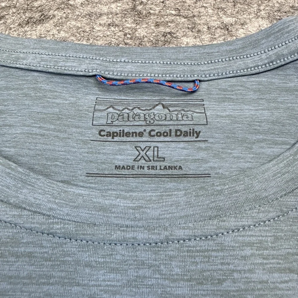 Patagonia capilene cool daily shirt women's XL blue active performance hike camp - Picture 8 of 10